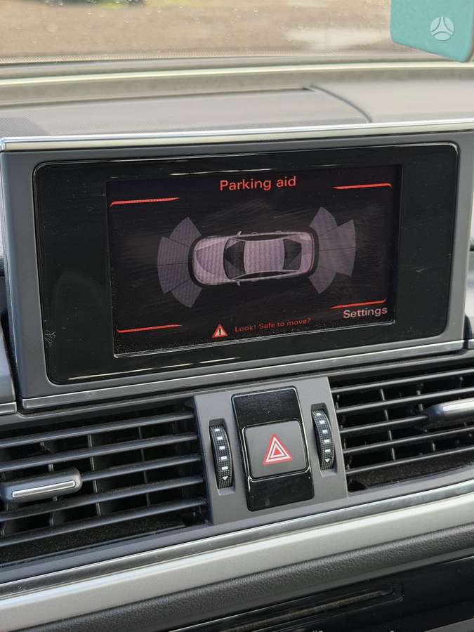 Audi A6, 2.0 l., Седан