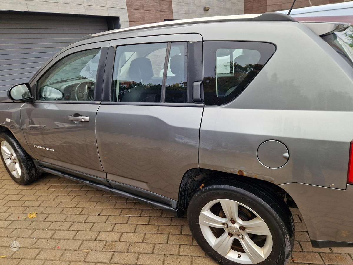 Jeep Compass, 2.0 l., off-road / crossover
