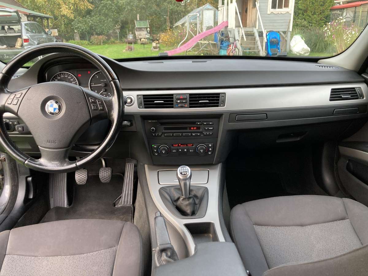 BMW 318, 2.0 l., universalas
