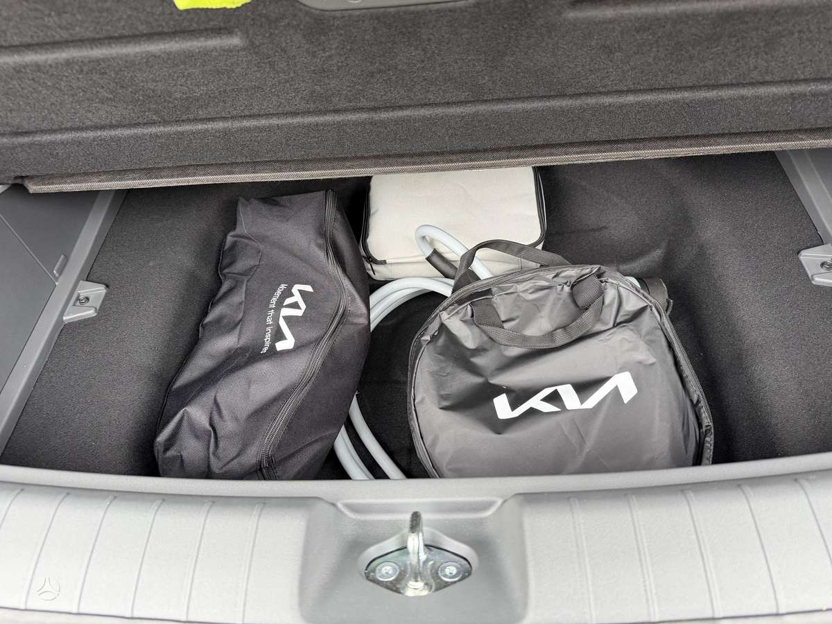 Kia EV3, 81 кВт·ч, Минивэн