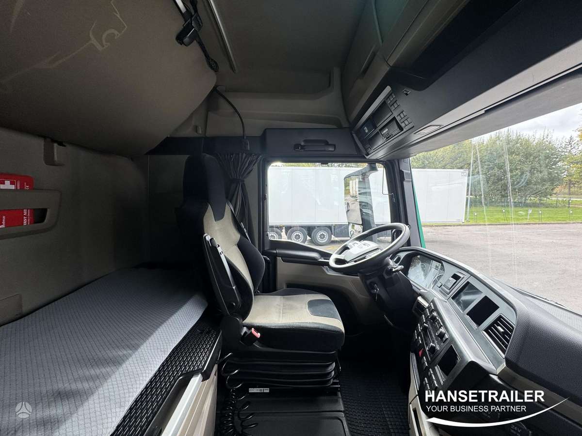 MAN TGX 18.470 Mega Low Deck, double sleeper
