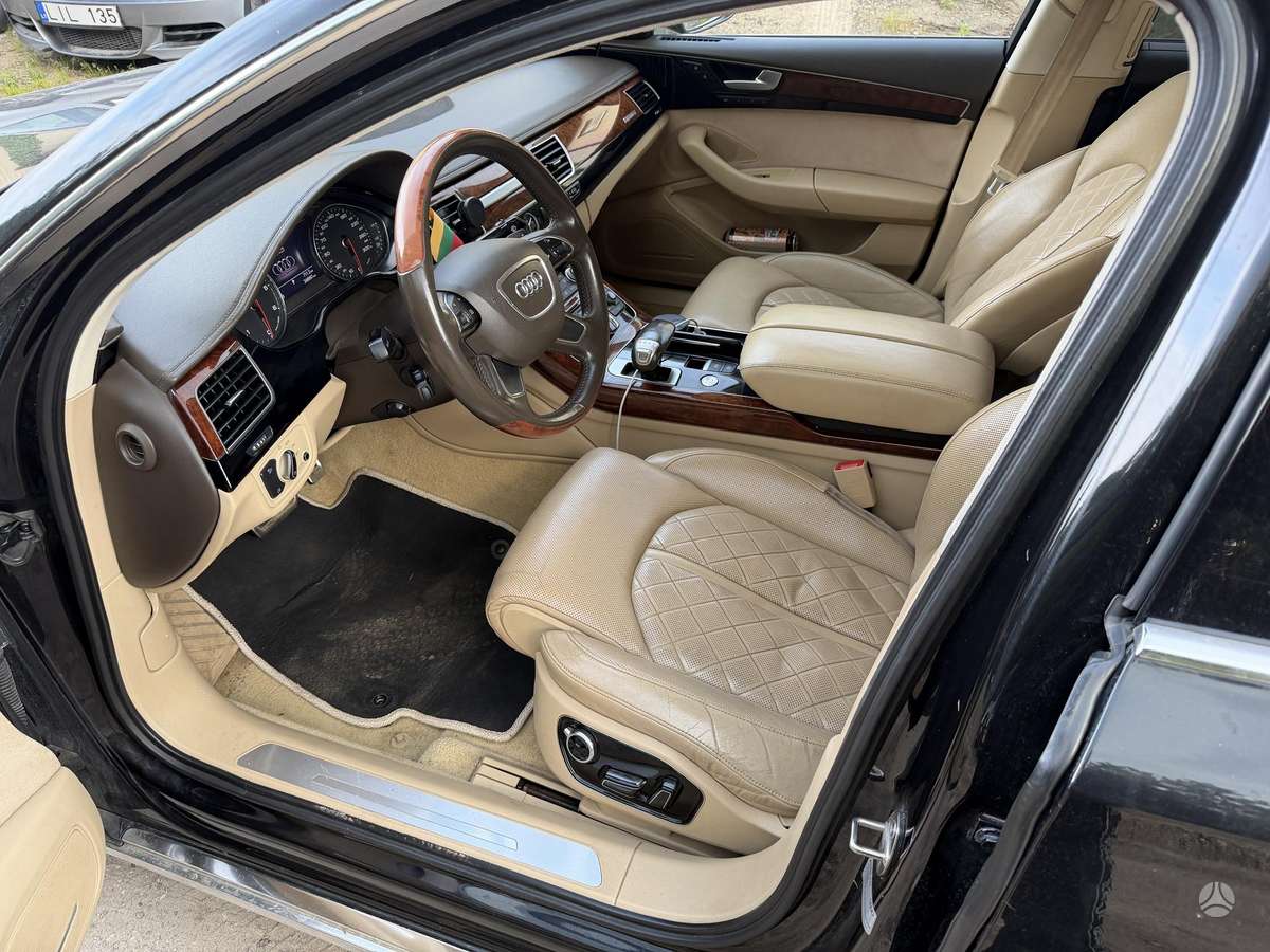 Audi A8, 3.0 l., Седан