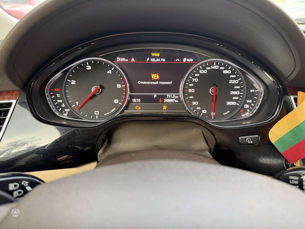Audi A8, 3.0 l., sedanas