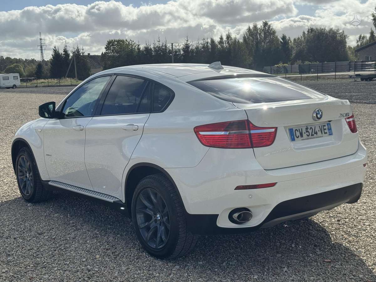 BMW X6, 3.0 l., off-road / crossover