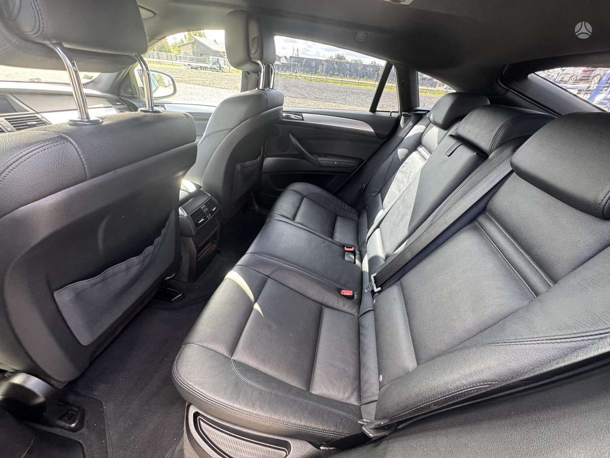BMW X6, 3.0 l., off-road / crossover