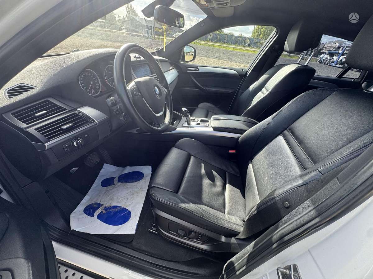 BMW X6, 3.0 l., off-road / crossover