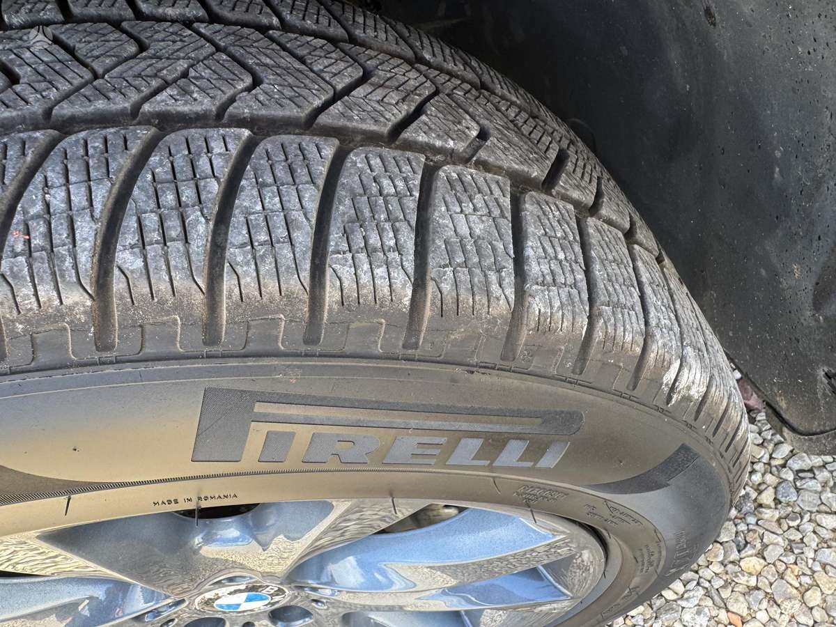 BMW X6, 3.0 l., off-road / crossover