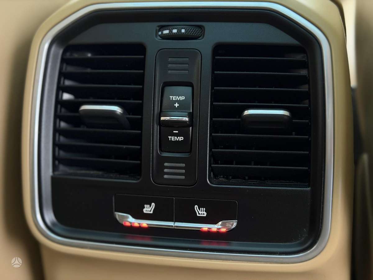 Porsche Macan, 3.0 l., off-road / crossover