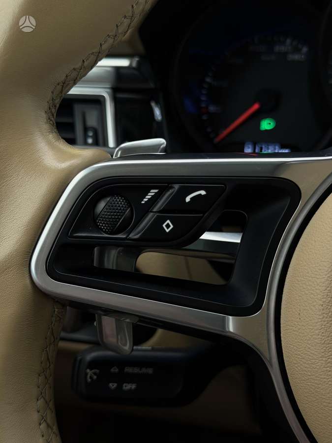 Porsche Macan, 3.0 l., off-road / crossover