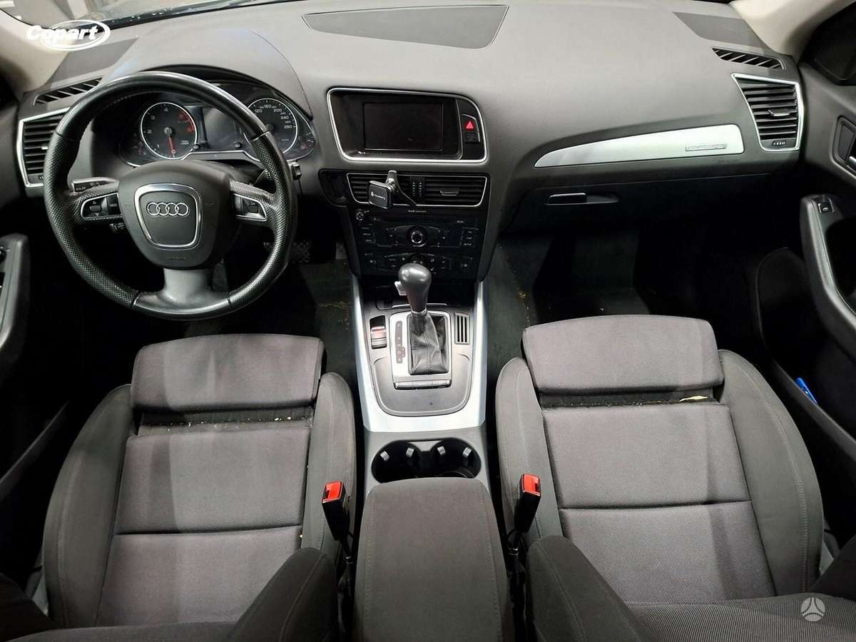 Audi Q5, 2.0 l., Внедорожник / Кроссовер