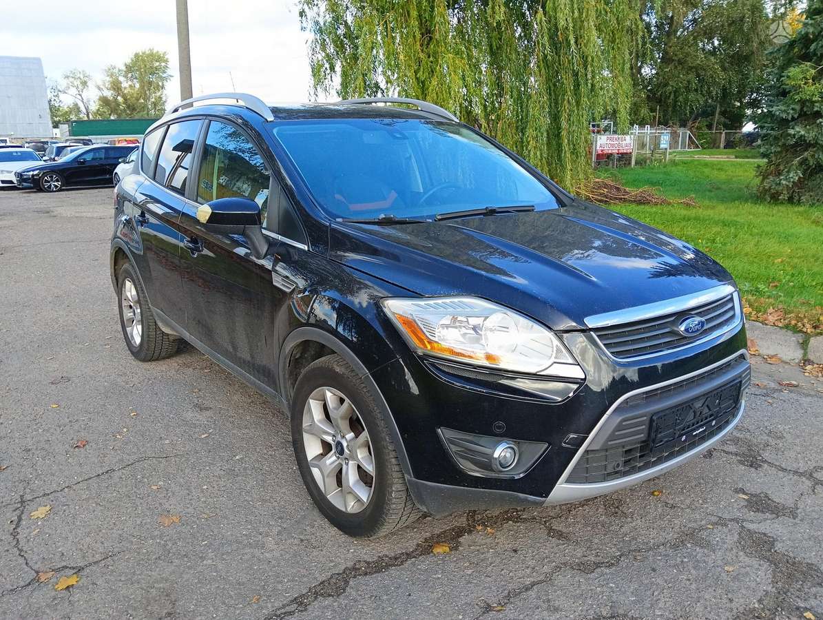 Ford Kuga, Внедорожник / Кроссовер