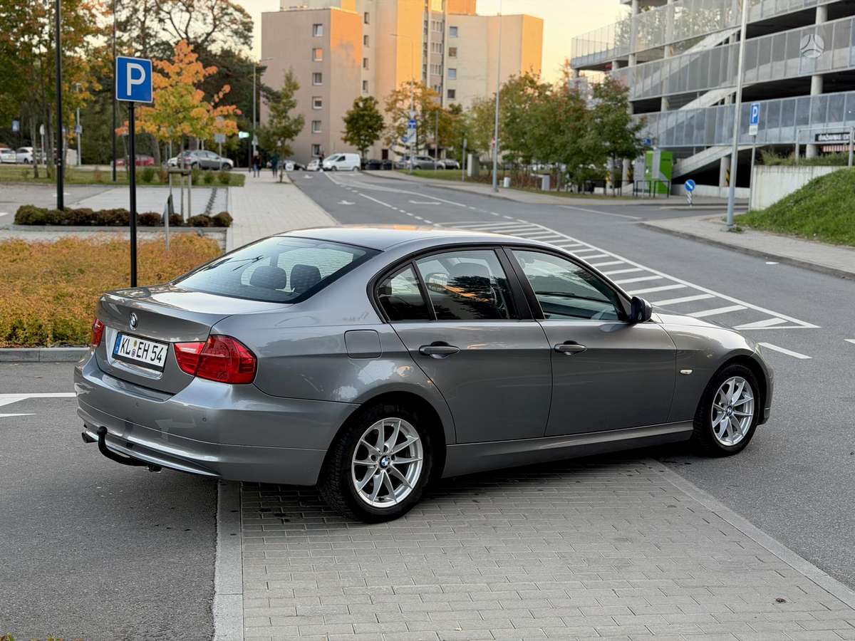 BMW 320, 2.0 l., Седан