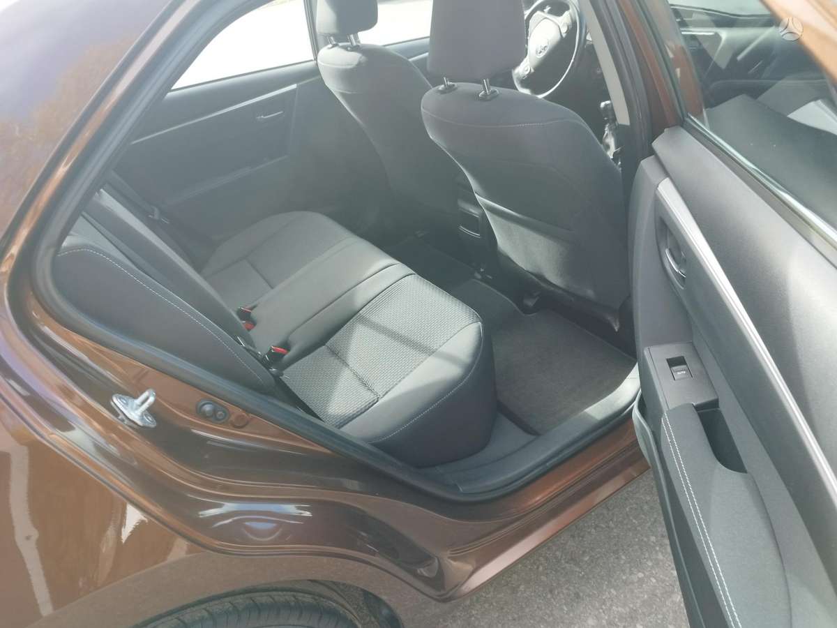 Toyota Corolla, 1.6 l., Седан
