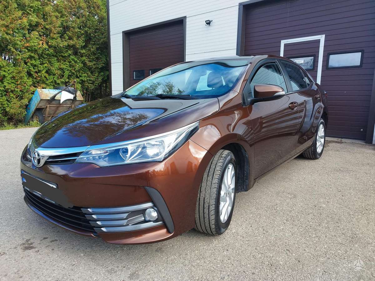 Toyota Corolla, 1.6 l., Седан