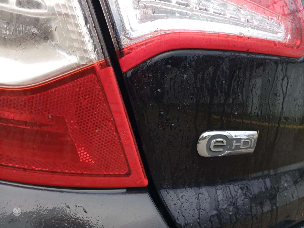 Citroen C4, 1.6 l., hatchback