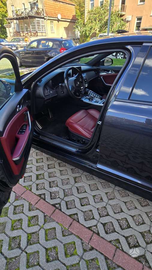 Kia Stinger, 3.3 l., Хэтчбек