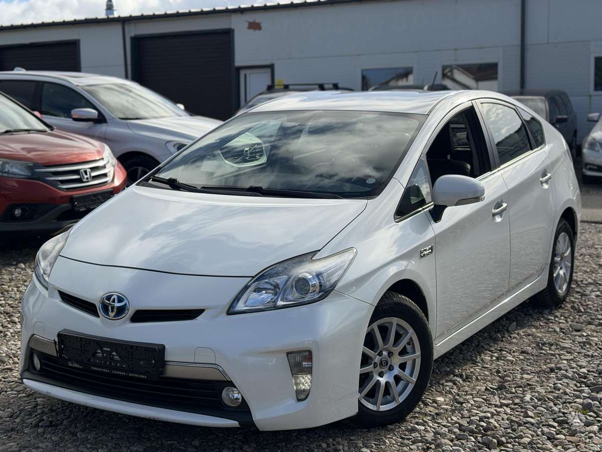 Toyota Prius, 1.8 l., hatchback