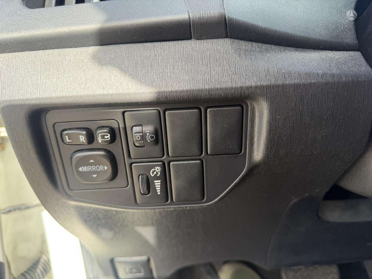 Toyota Prius, 1.8 l., hatchback
