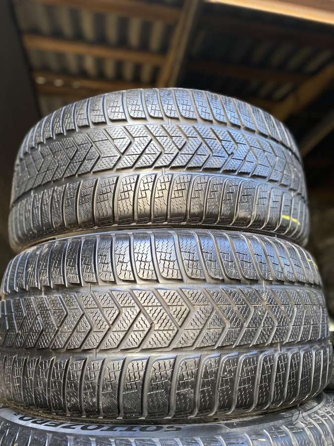 Pirelli, winter 275/35 R21