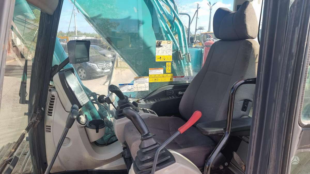Kobelco SK 210LC-10, экскаваторы