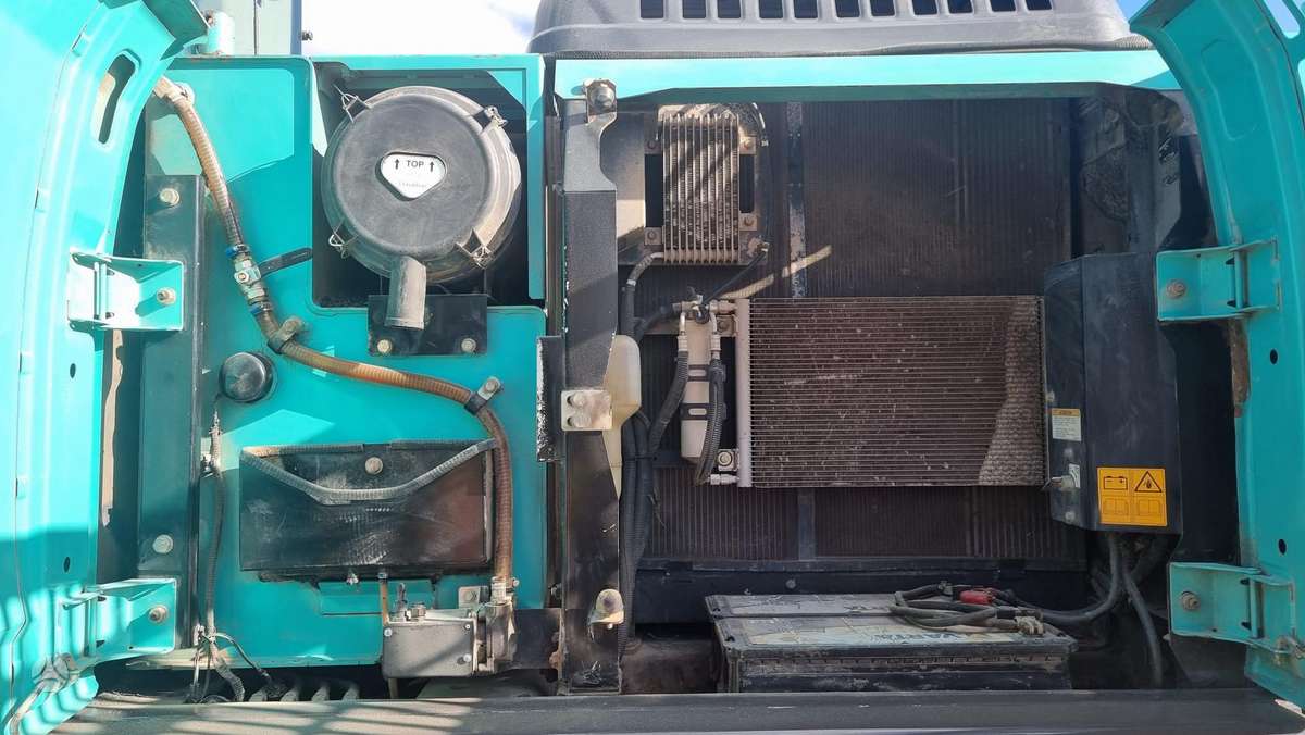 Kobelco SK 210LC-10, экскаваторы