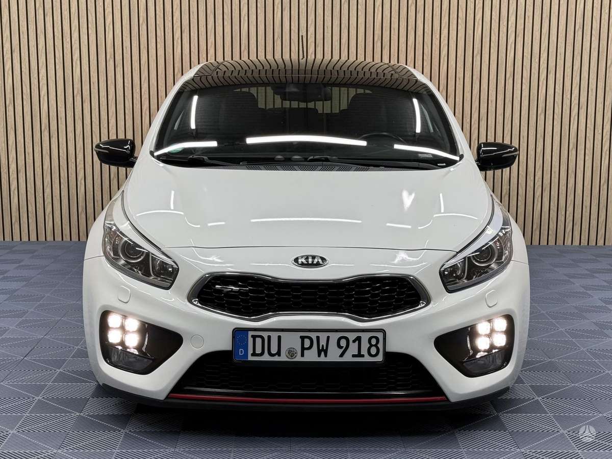 Kia Ceed, 1.6 l., Хэтчбек