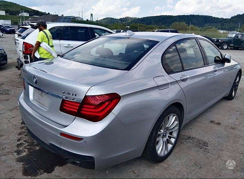 BMW 740, 3.0 l., Седан
