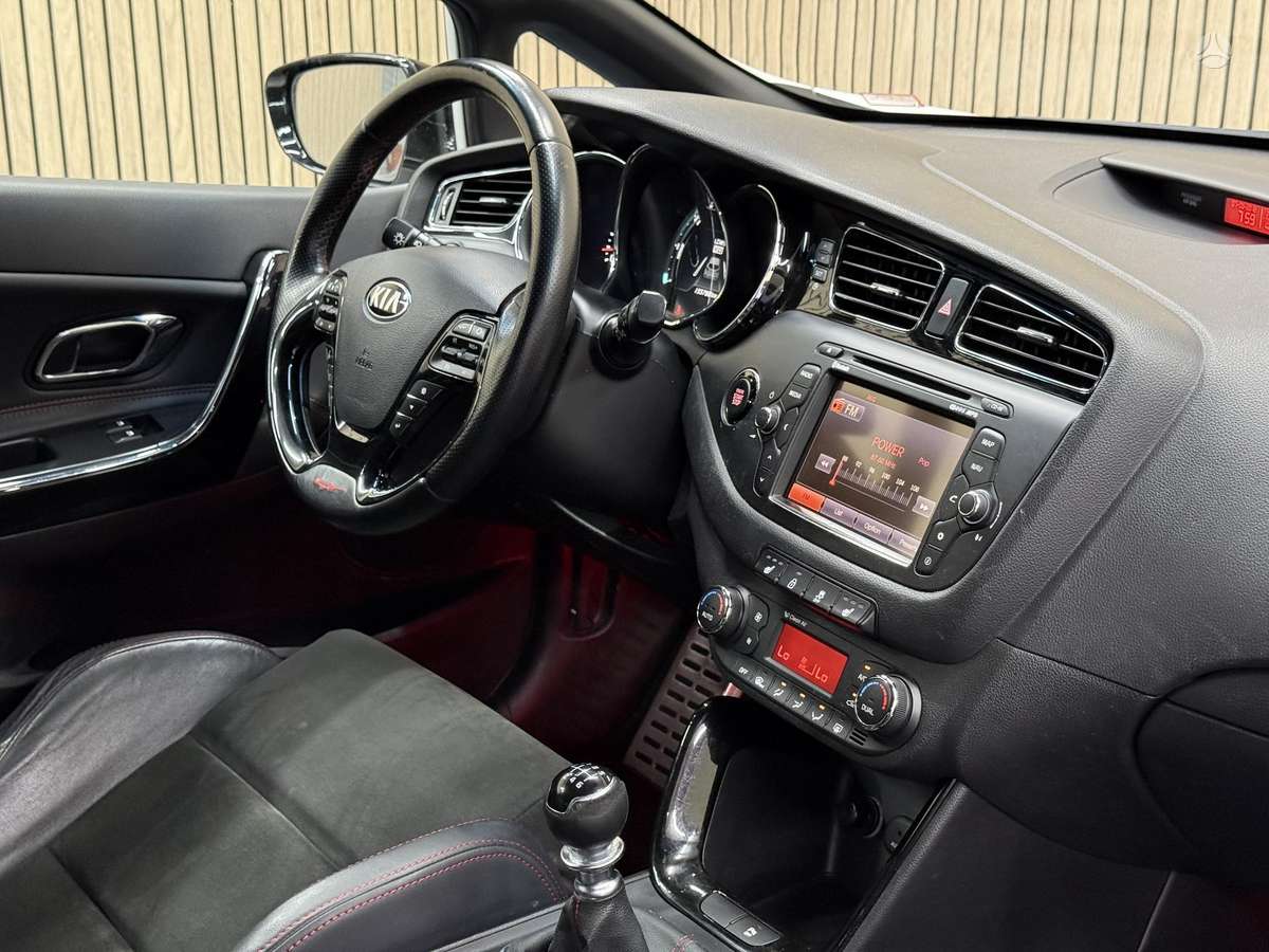 Kia Ceed, 1.6 l., hatchback