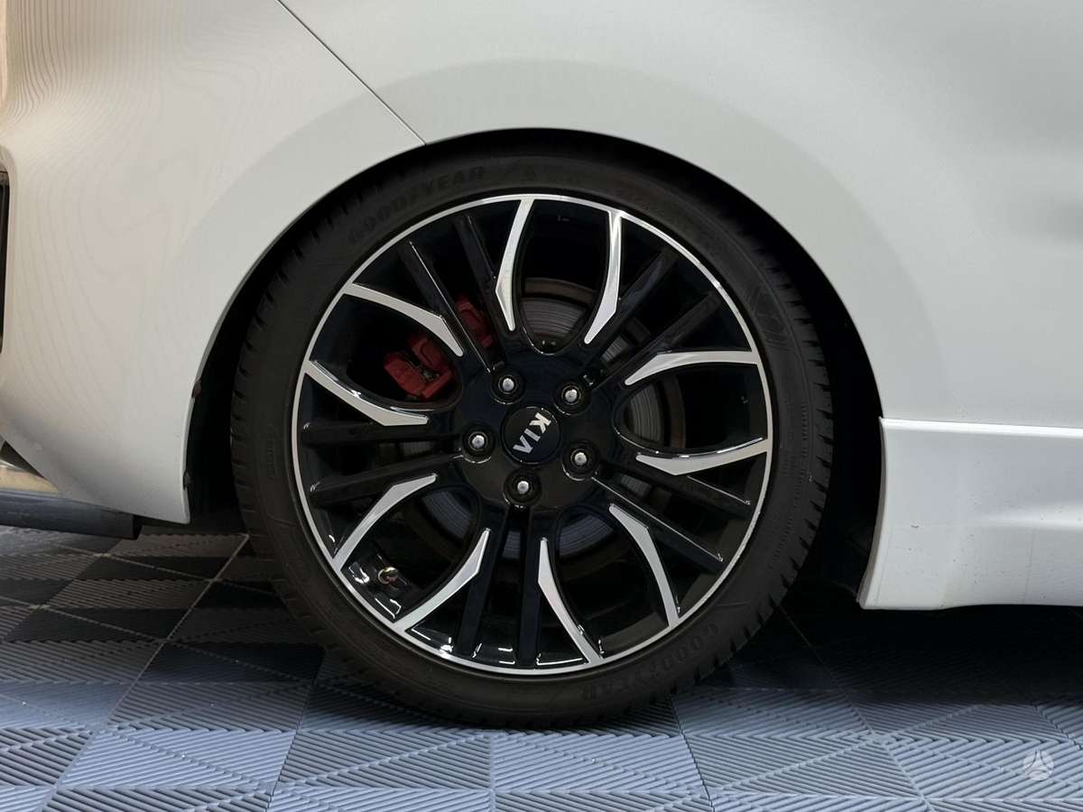 Kia Ceed, 1.6 l., hatchback
