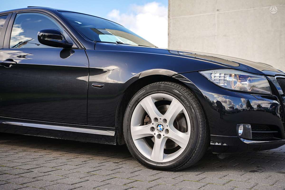 BMW 320, 2.0 l., Седан