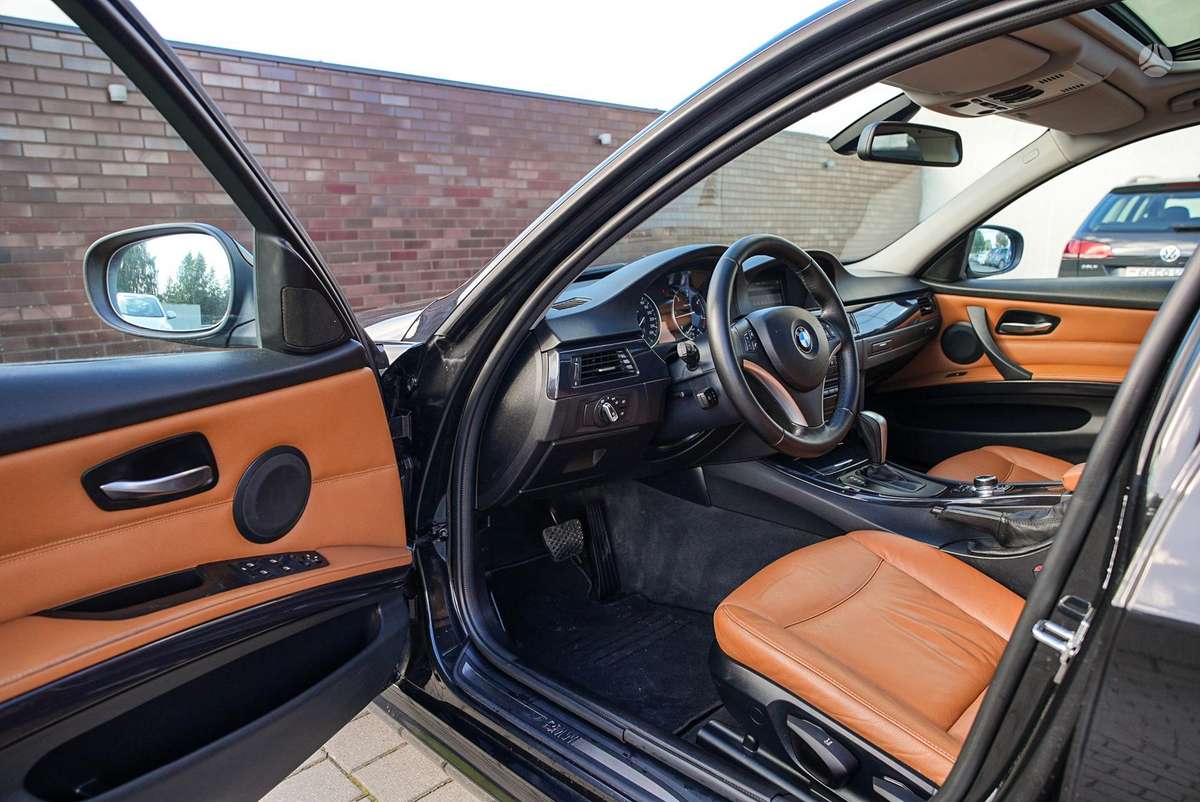 BMW 320, 2.0 l., Седан
