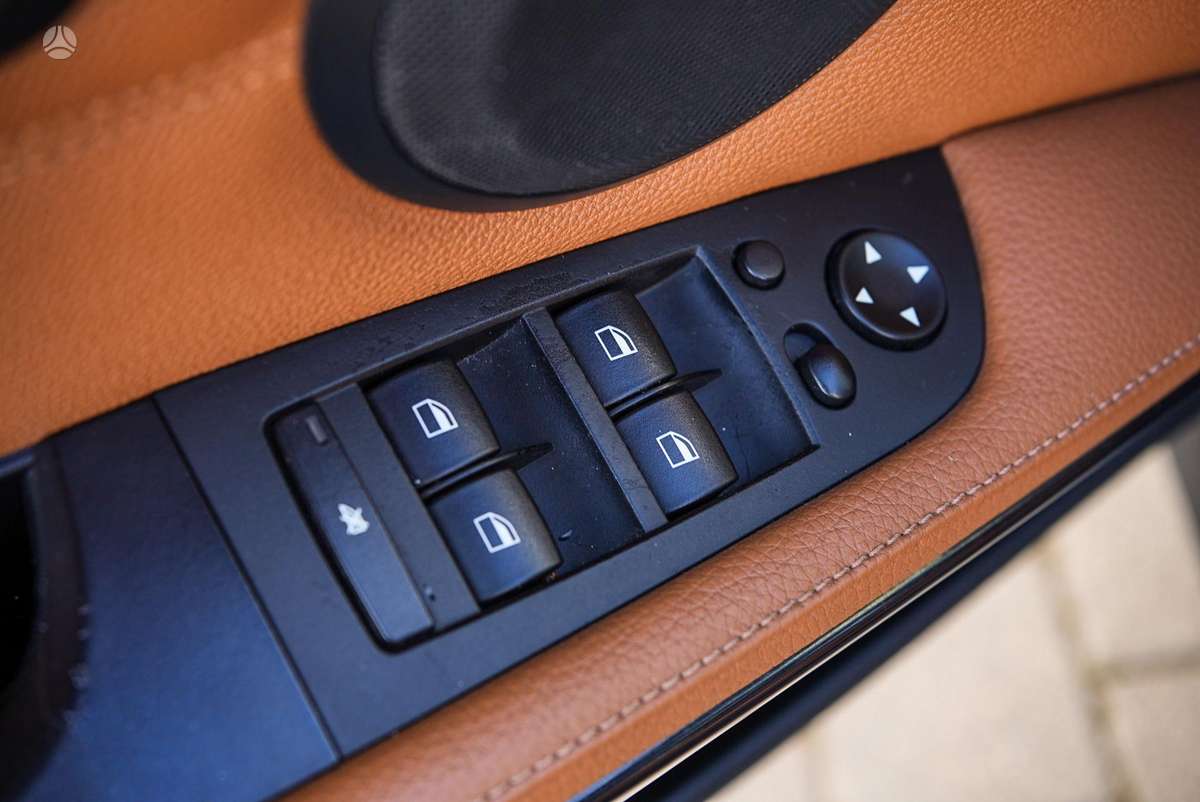 BMW 320, 2.0 l., Седан