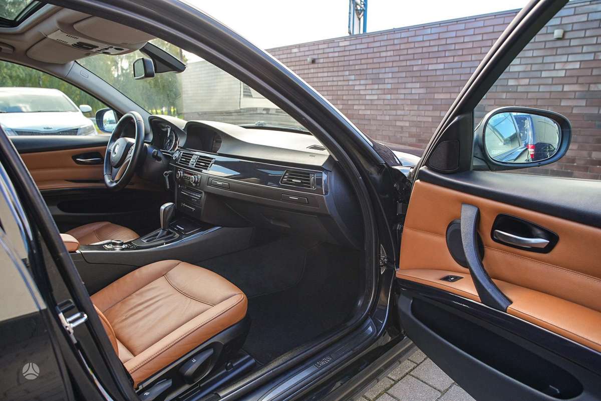 BMW 320, 2.0 l., Седан