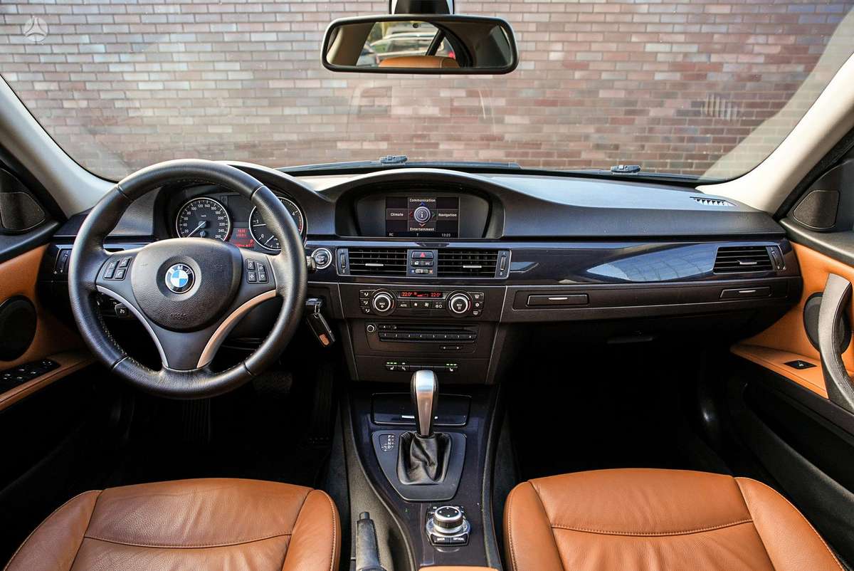 BMW 320, 2.0 l., Седан