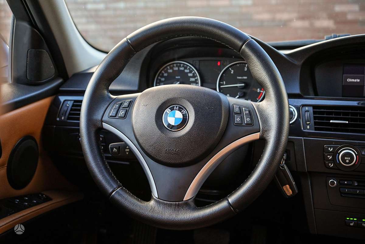 BMW 320, 2.0 l., Седан