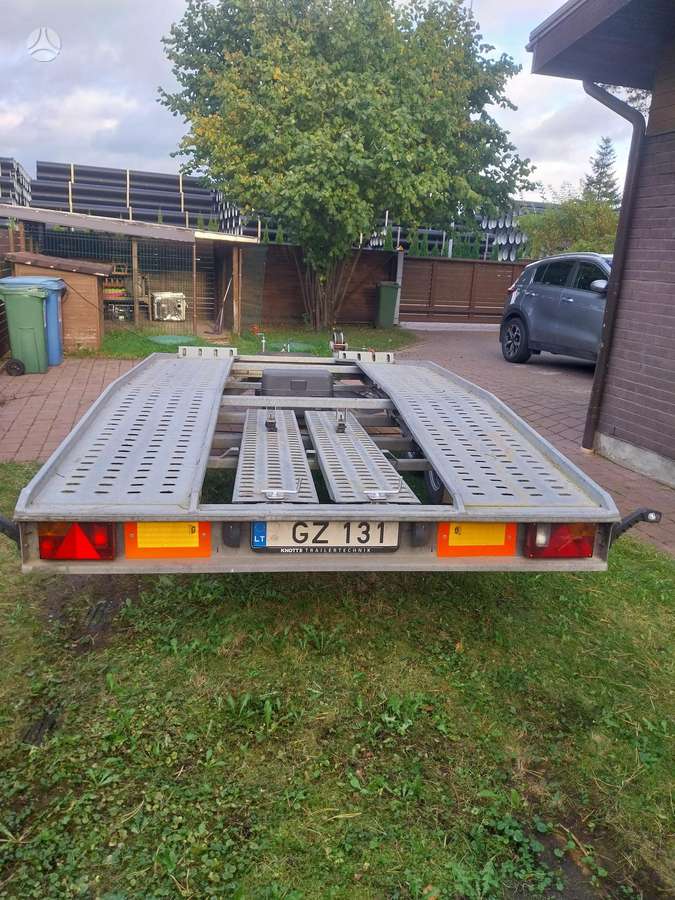 WEEKEND, auto treileris