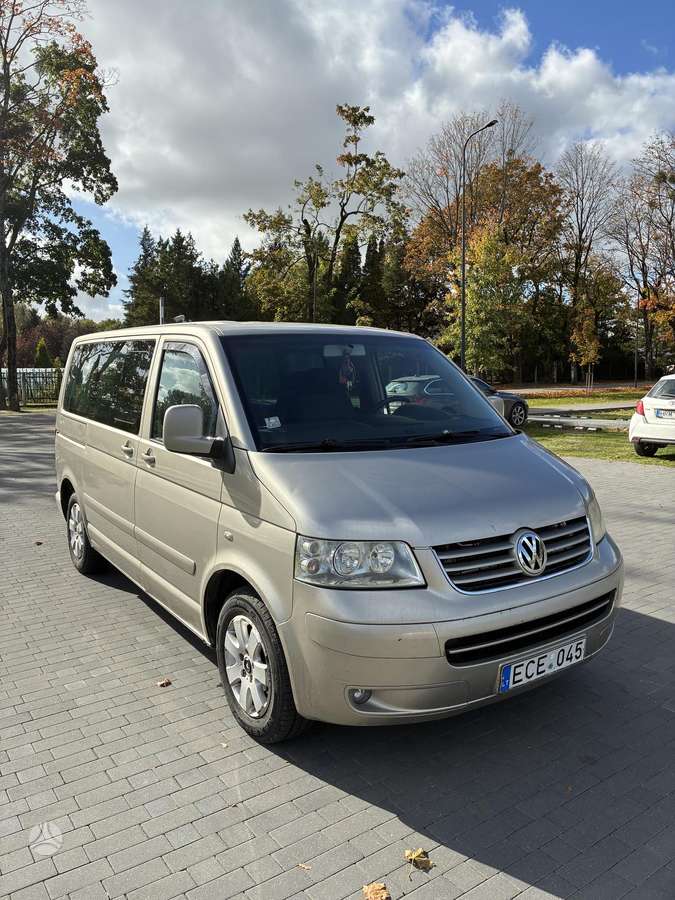 Volkswagen Multivan, 2.5 l., Минивэн