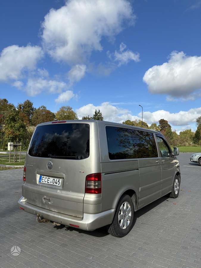Volkswagen Multivan, 2.5 l., Минивэн