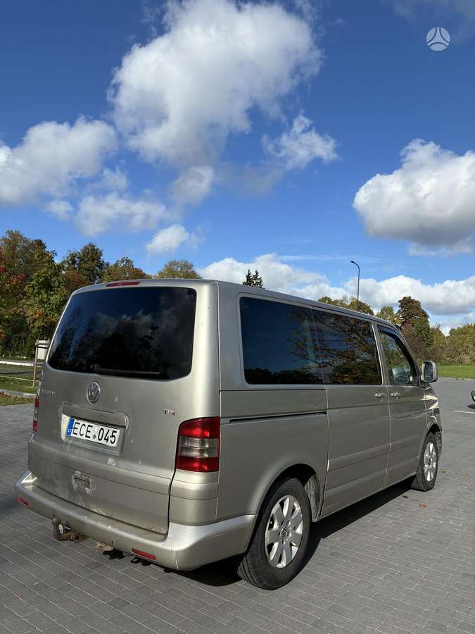 Volkswagen Multivan, 2.5 l., Минивэн