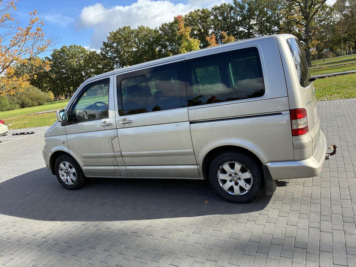 Volkswagen Multivan, 2.5 l., Минивэн