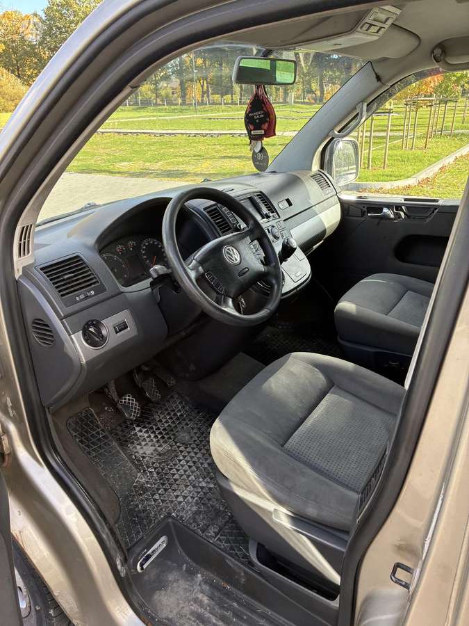 Volkswagen Multivan, 2.5 l., Минивэн