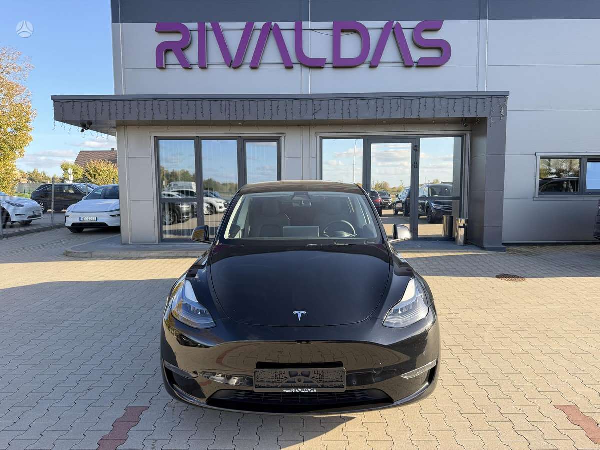 Tesla Model Y, 81 kWh, off-road / crossover