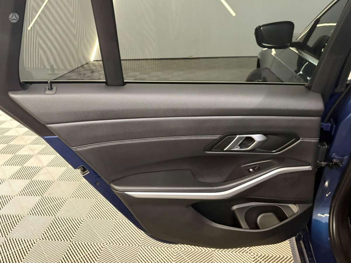 BMW 320, 2.0 l., Универсал