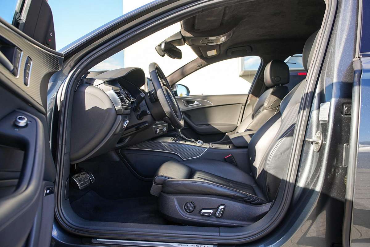 Audi A6, 3.0 l., Седан