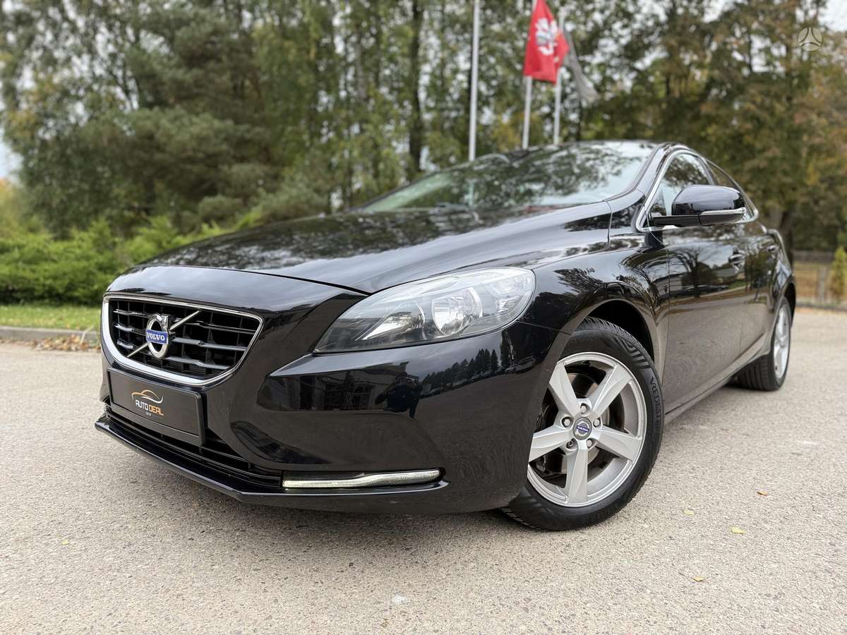 Volvo V40, 1.6 l., Хэтчбек
