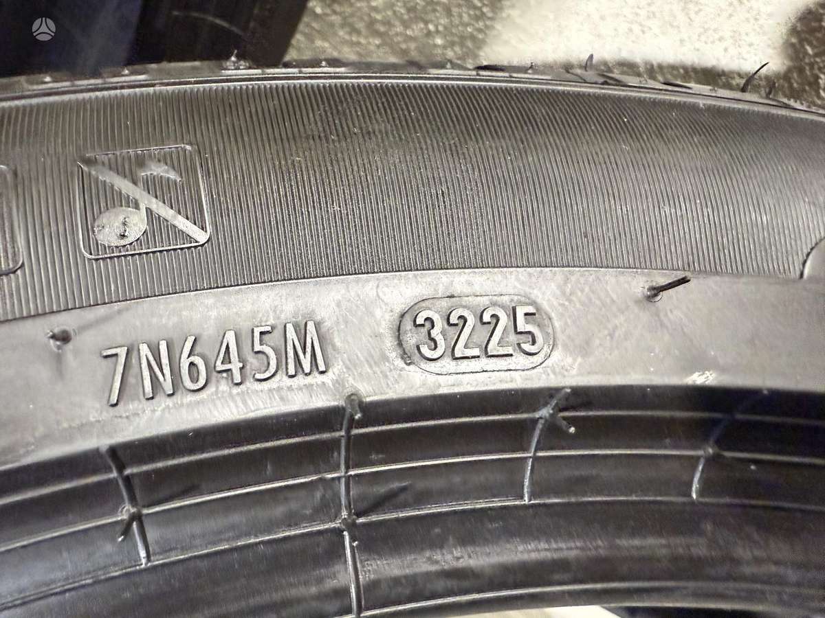 Pirelli Scorpion winter*/2025m, winter 275/40 R22