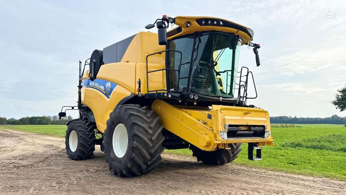 New Holland CX8.90, комбайны