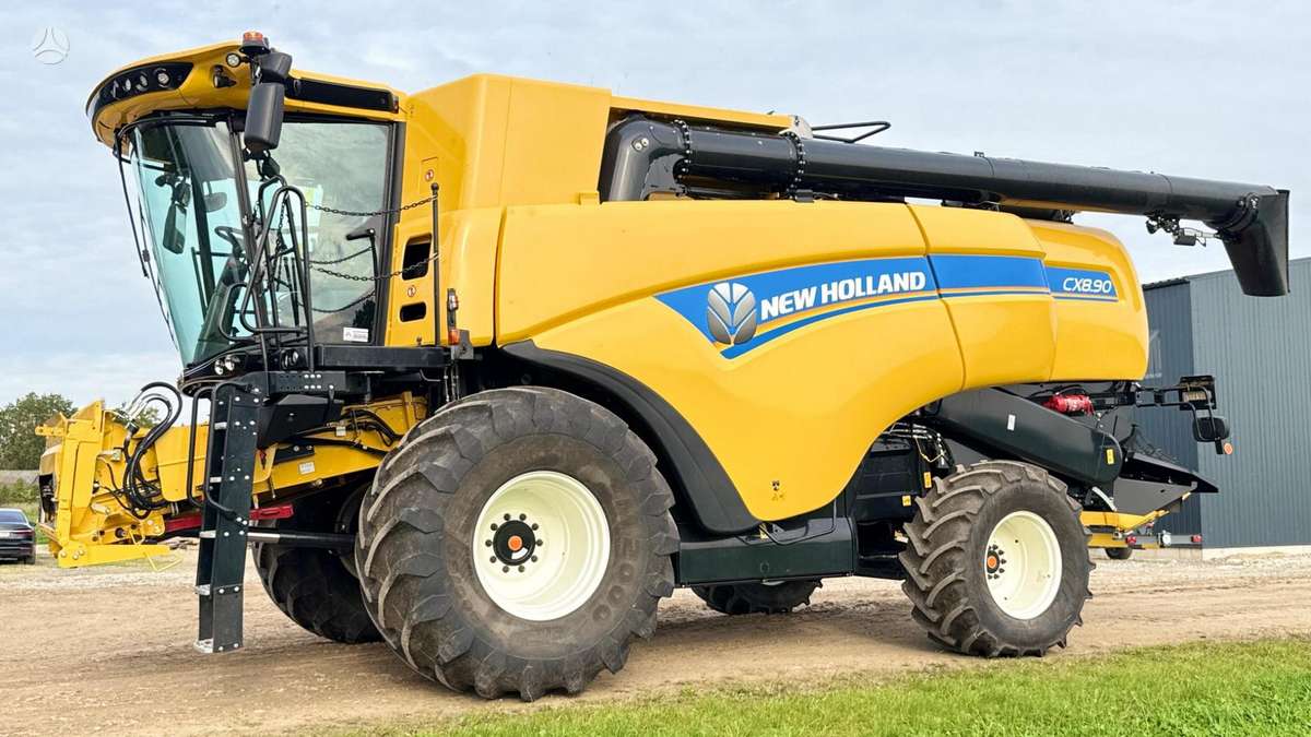 New Holland CX8.90, combine harvesters
