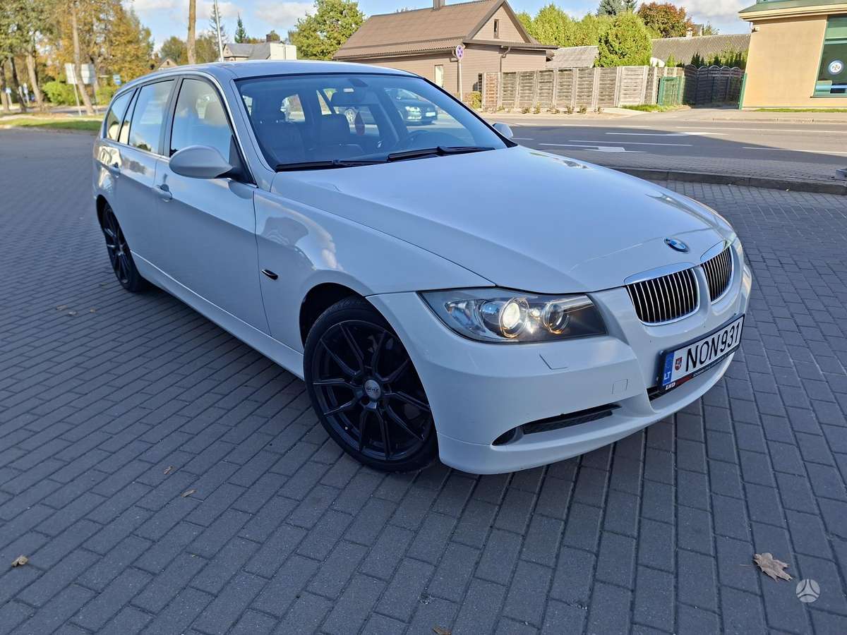 BMW 325, 3.0 l., wagon