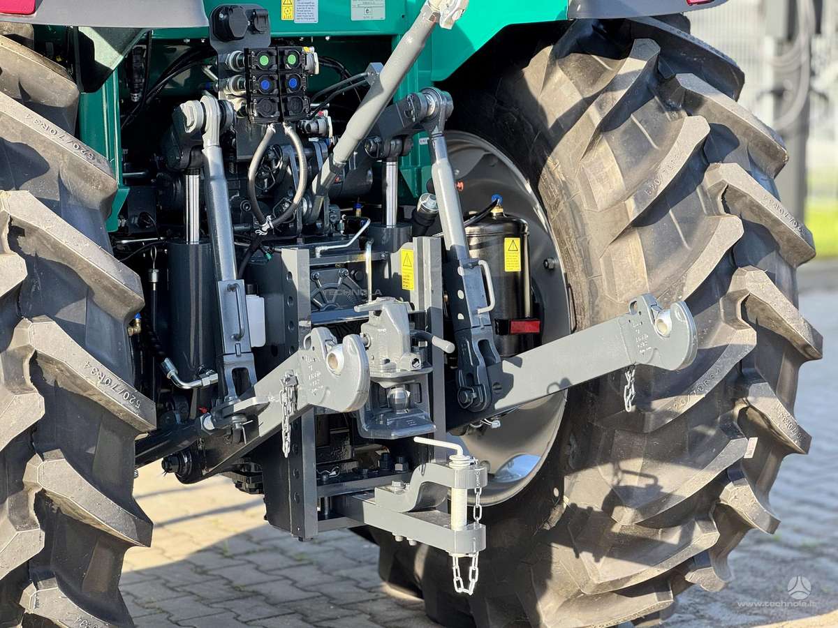 LOVOL P4110, tractors